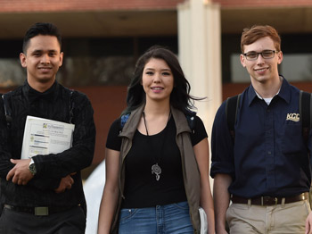 Image of three students walking campus that links to KCC's VIP Campus Tour page.